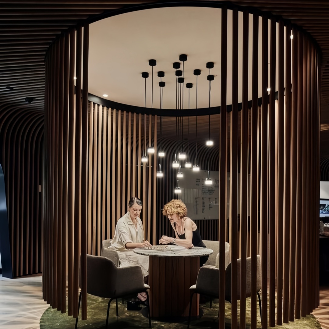 Diseño de interiores de oficinas multitarea