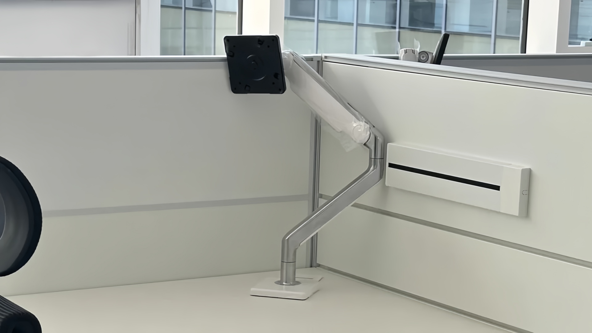 Soluci&oacute;n de mobiliario de oficina ergon&oacute;mico 2
