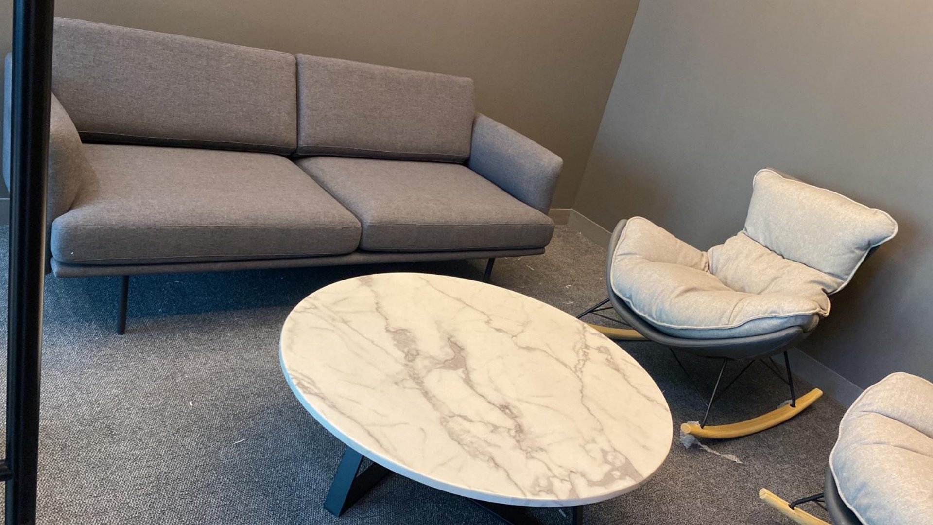 silla en dise&ntilde;o de oficina