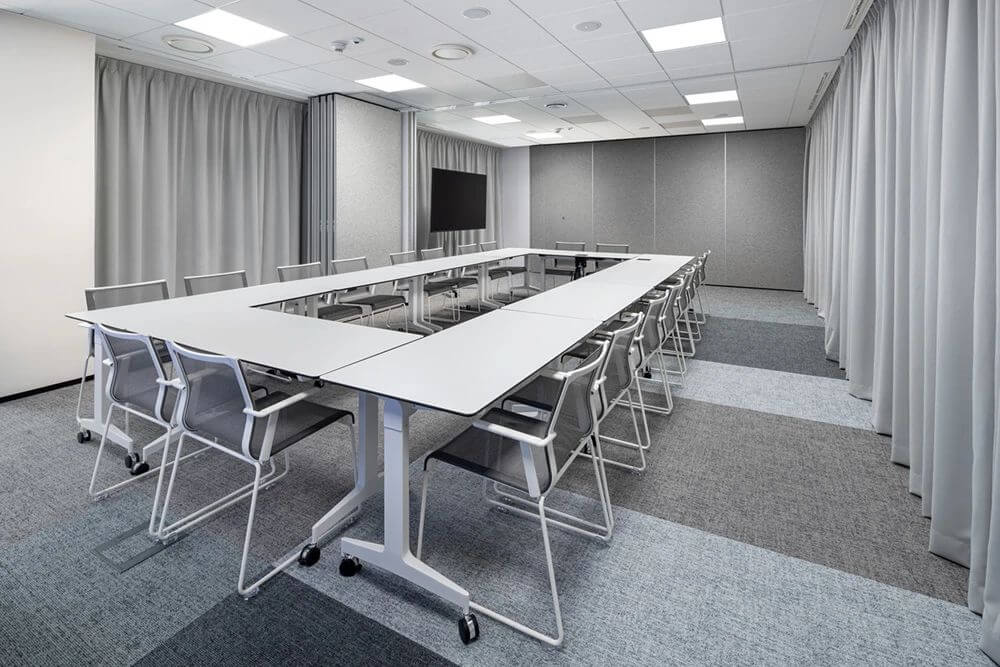 mesa de la sala de entrenamiento