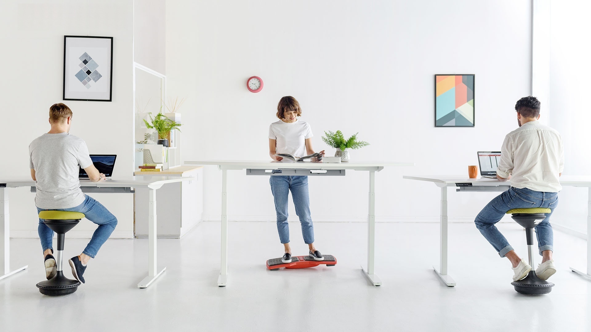 Muebles de oficina abiertos versus muebles de oficina privados: diseño para la productividad
