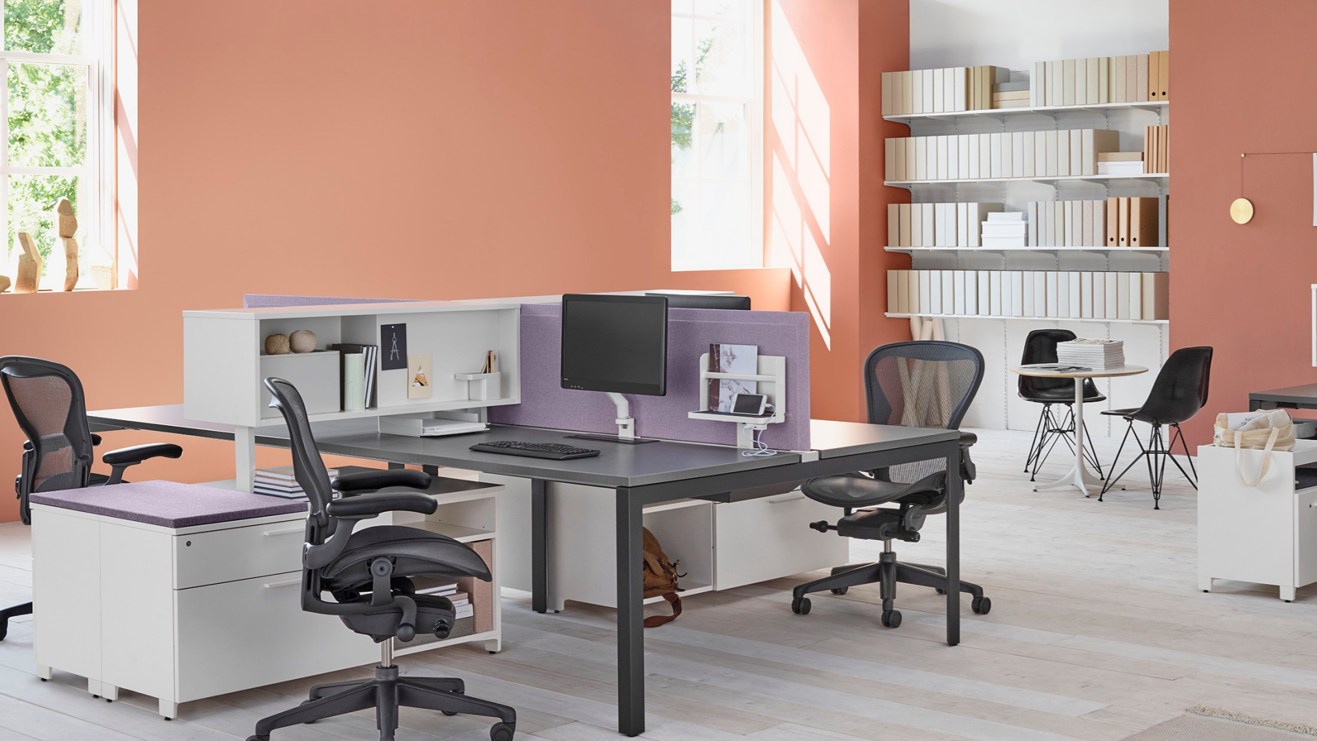 Soluci&oacute;n de muebles de oficina Herman Miller
