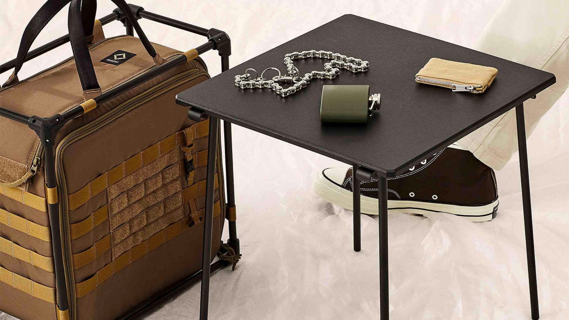 TacticalDesk™ con blindaje EMP