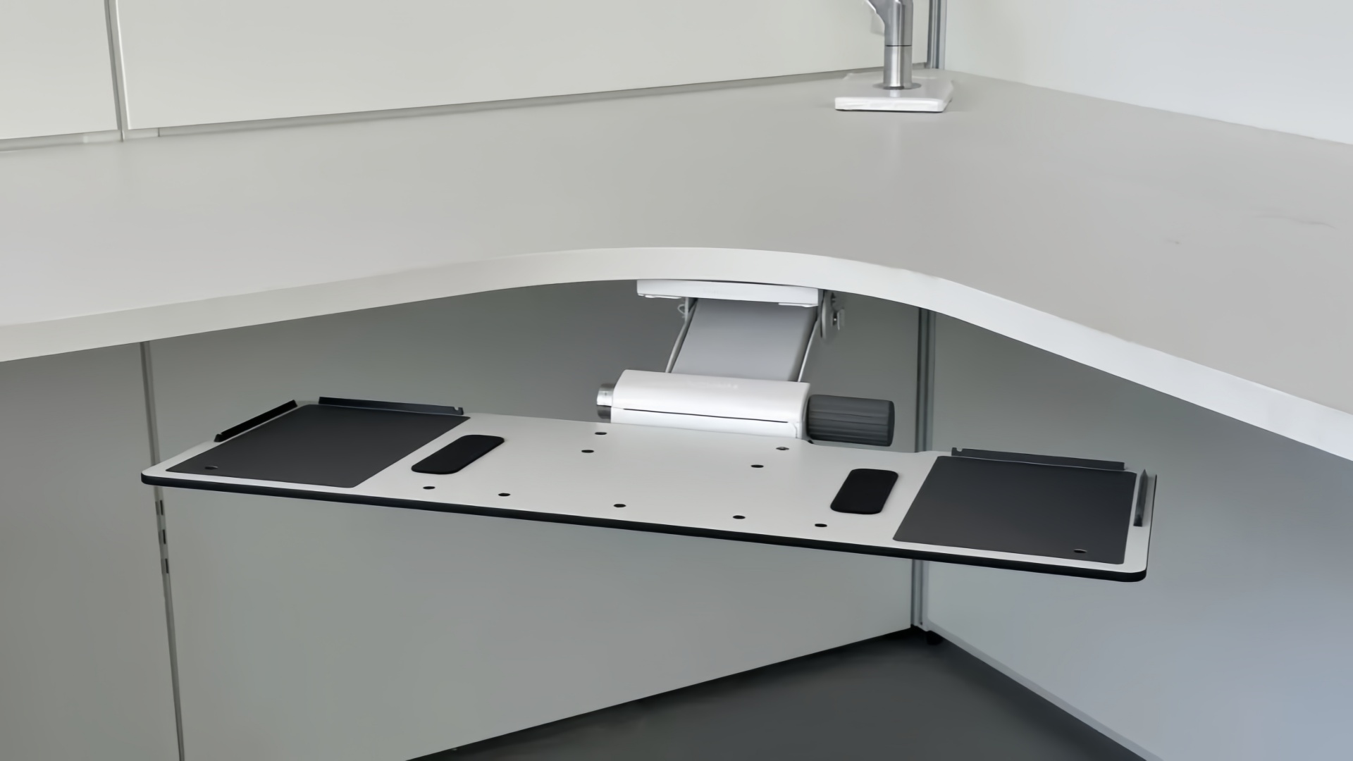 Soluci&oacute;n de mobiliario de oficina ergon&oacute;mico 3